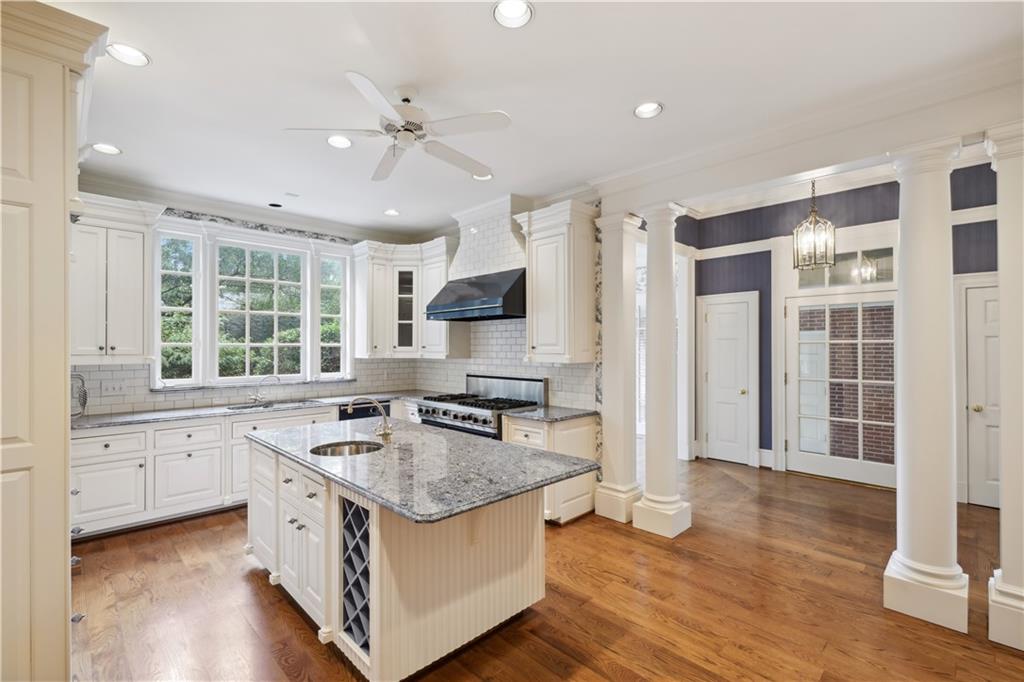 3543 Woodhaven Road NW