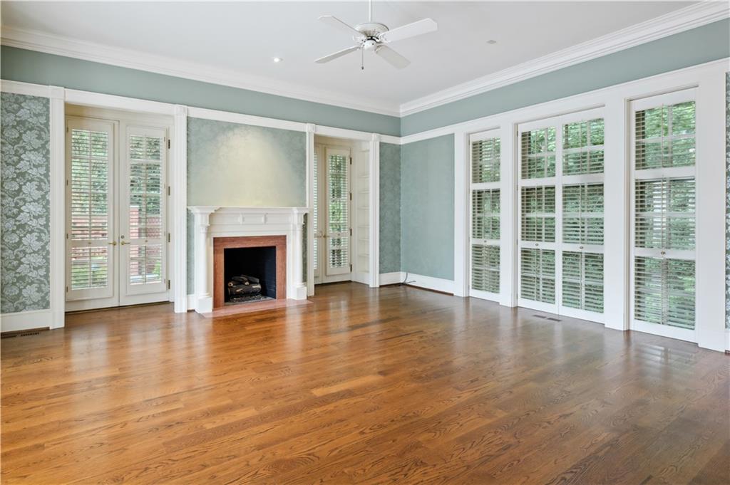 3543 Woodhaven Road NW