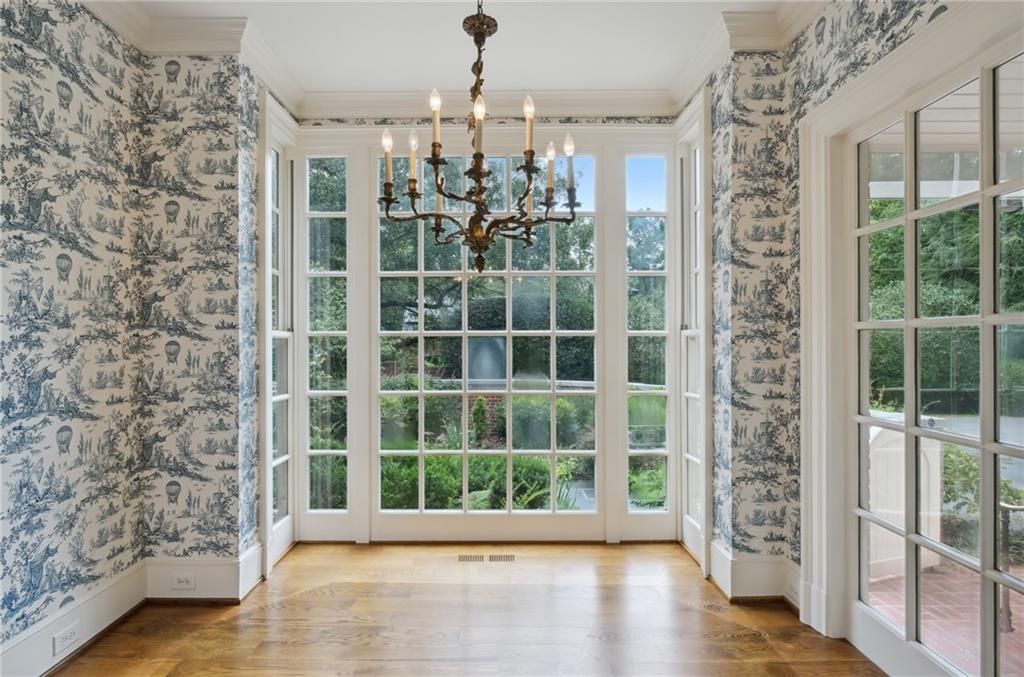 3543 Woodhaven Road NW