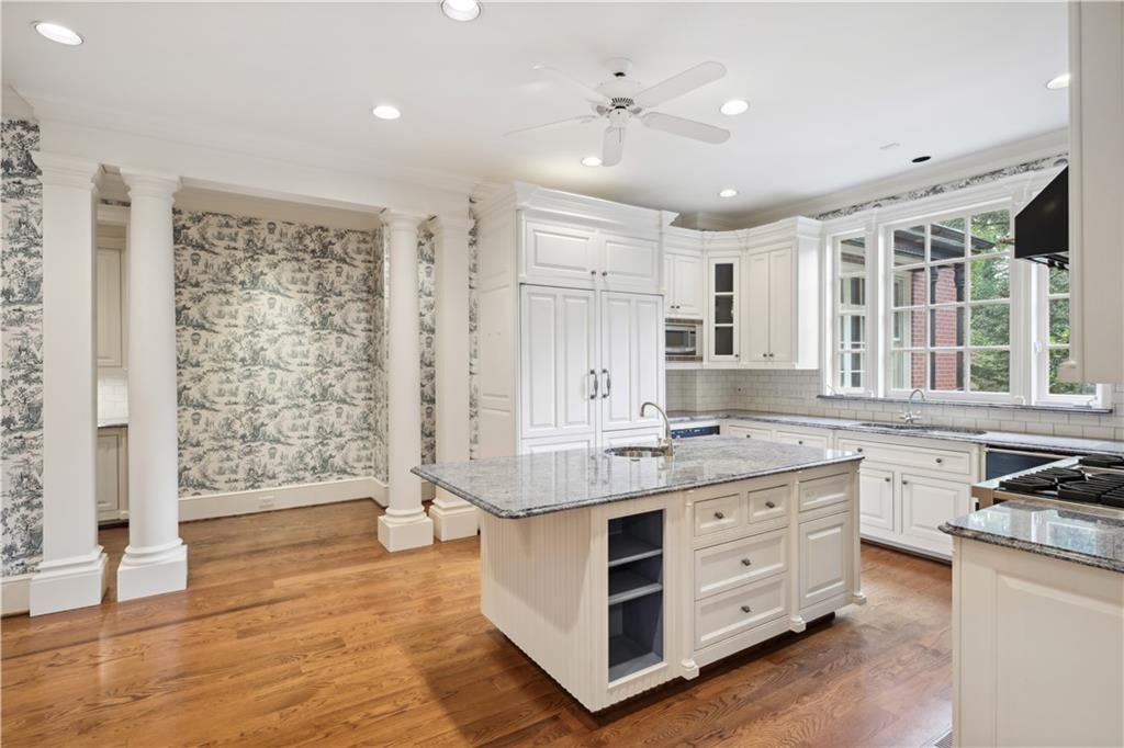 3543 Woodhaven Road NW