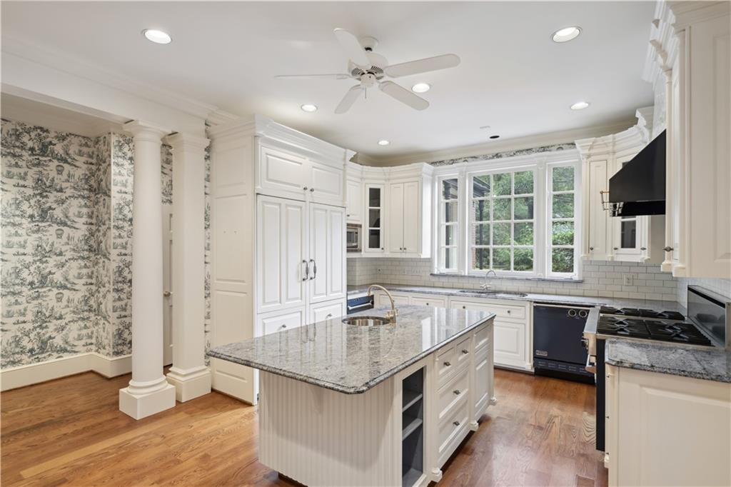 3543 Woodhaven Road NW