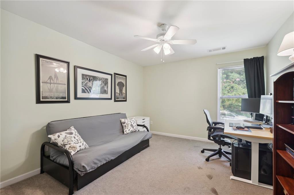 1558 Mary George Avenue NW