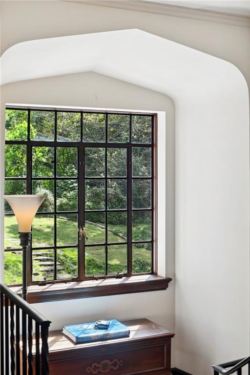 2581 Woodward Way NW