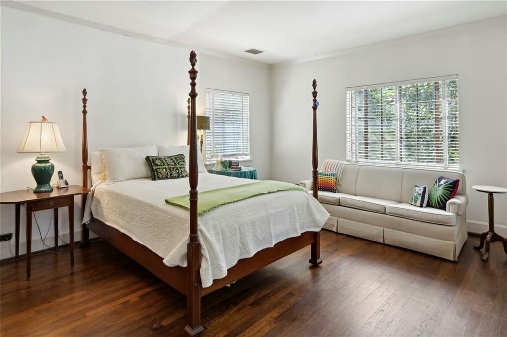 2581 Woodward Way NW