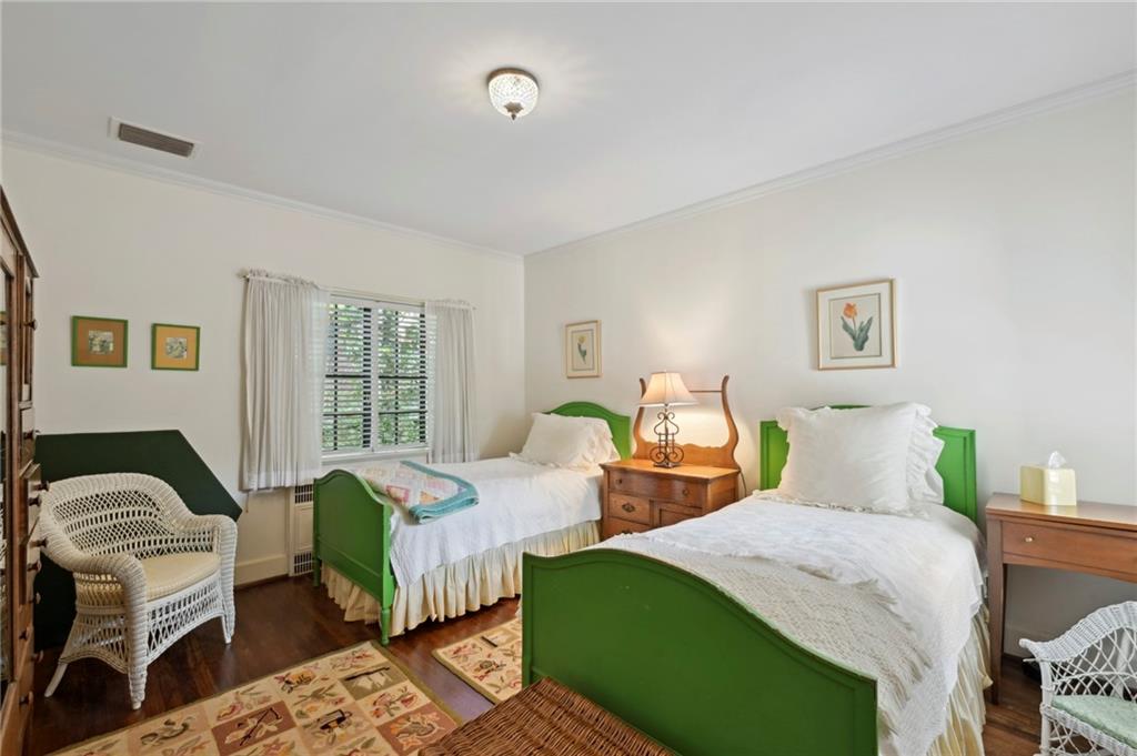 2581 Woodward Way NW