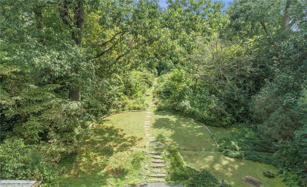 2581 Woodward Way NW