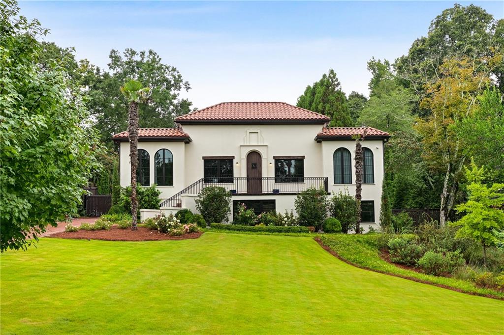 8 Brookhaven Drive NE