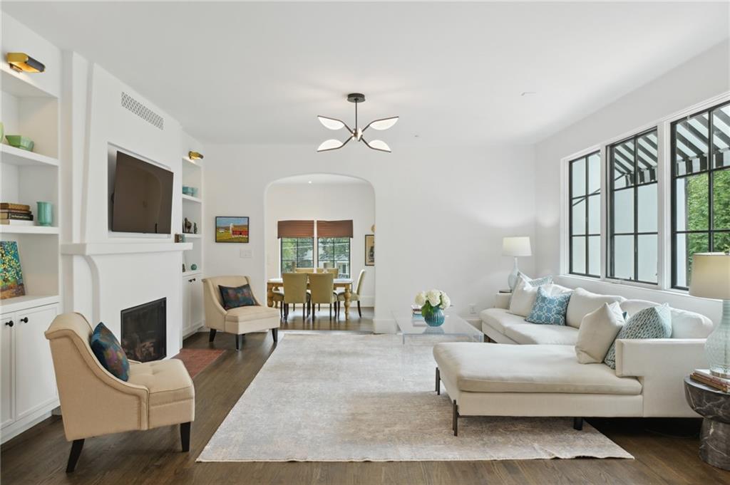 8 Brookhaven Drive NE