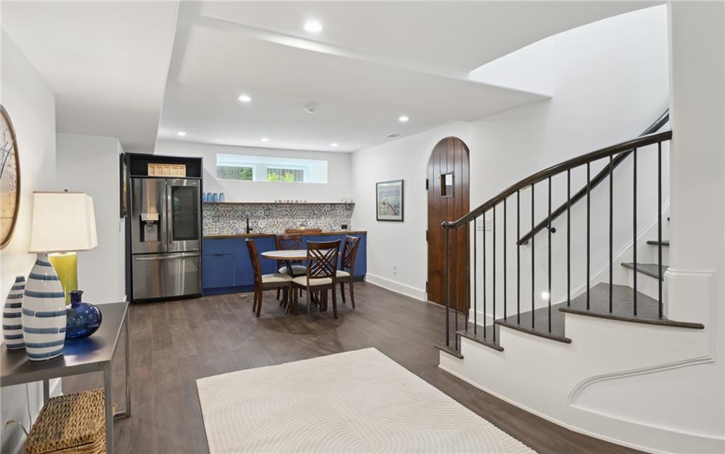 8 Brookhaven Drive NE