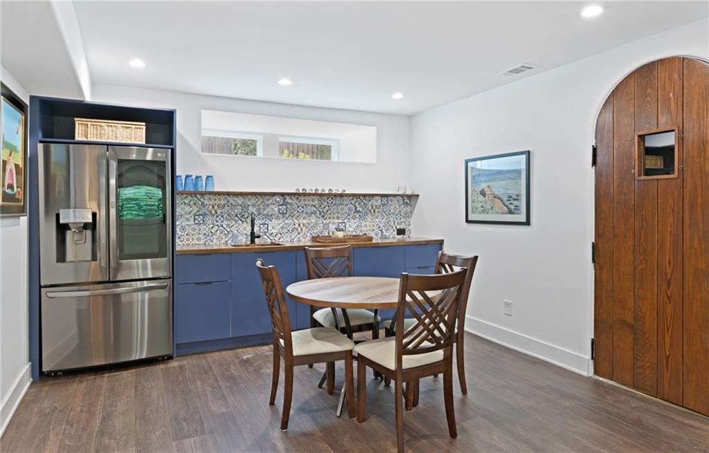 8 Brookhaven Drive NE