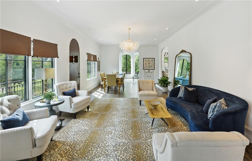 8 Brookhaven Drive NE