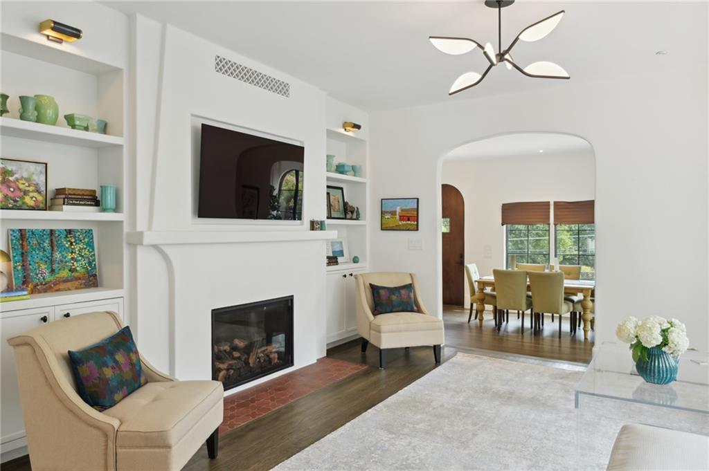 8 Brookhaven Drive NE