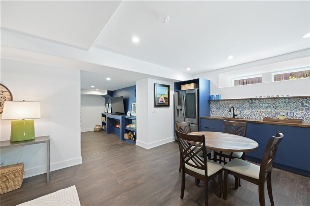 8 Brookhaven Drive NE