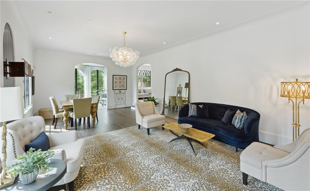 8 Brookhaven Drive NE