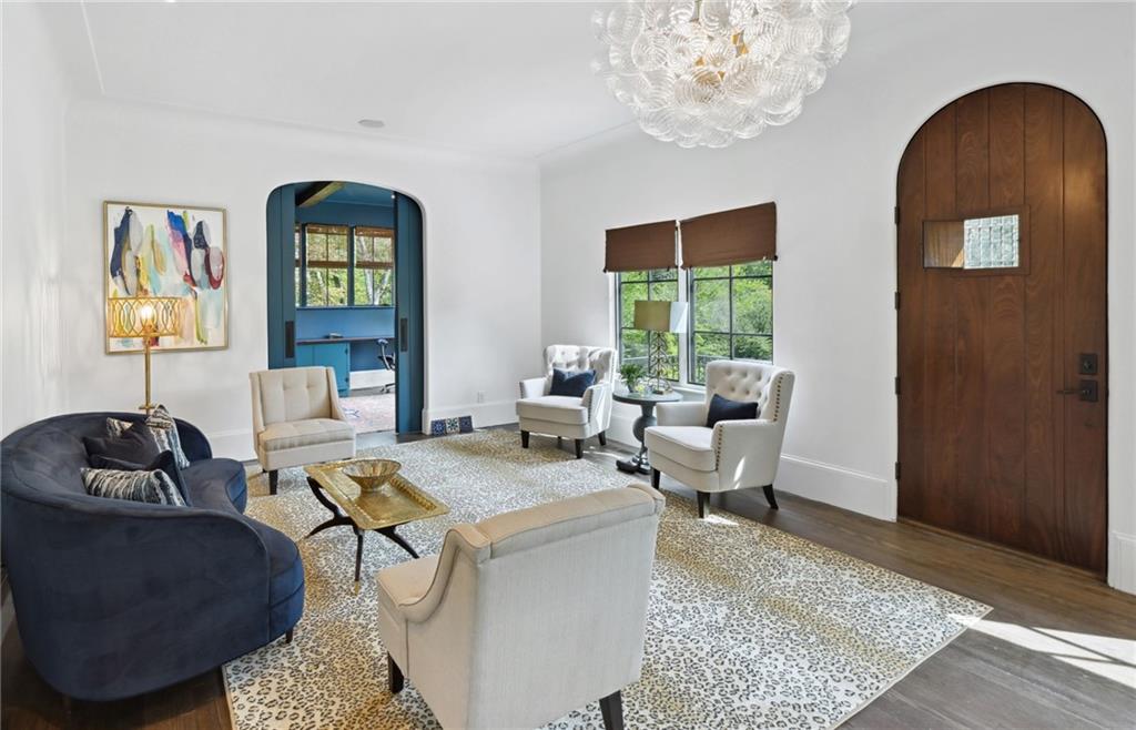 8 Brookhaven Drive NE