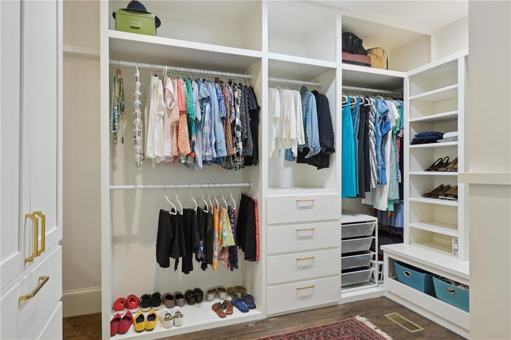 8 Brookhaven Drive NE