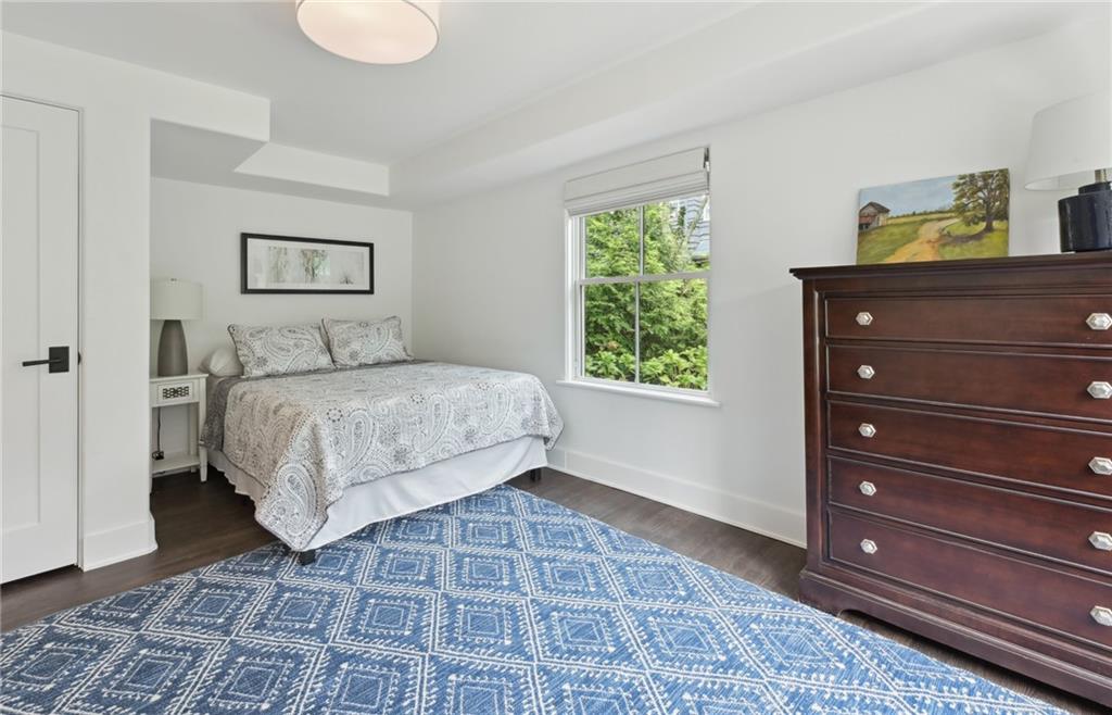 8 Brookhaven Drive NE