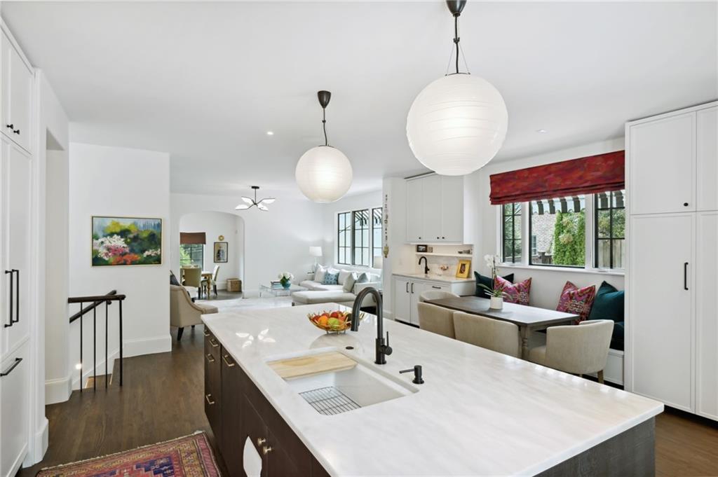 8 Brookhaven Drive NE