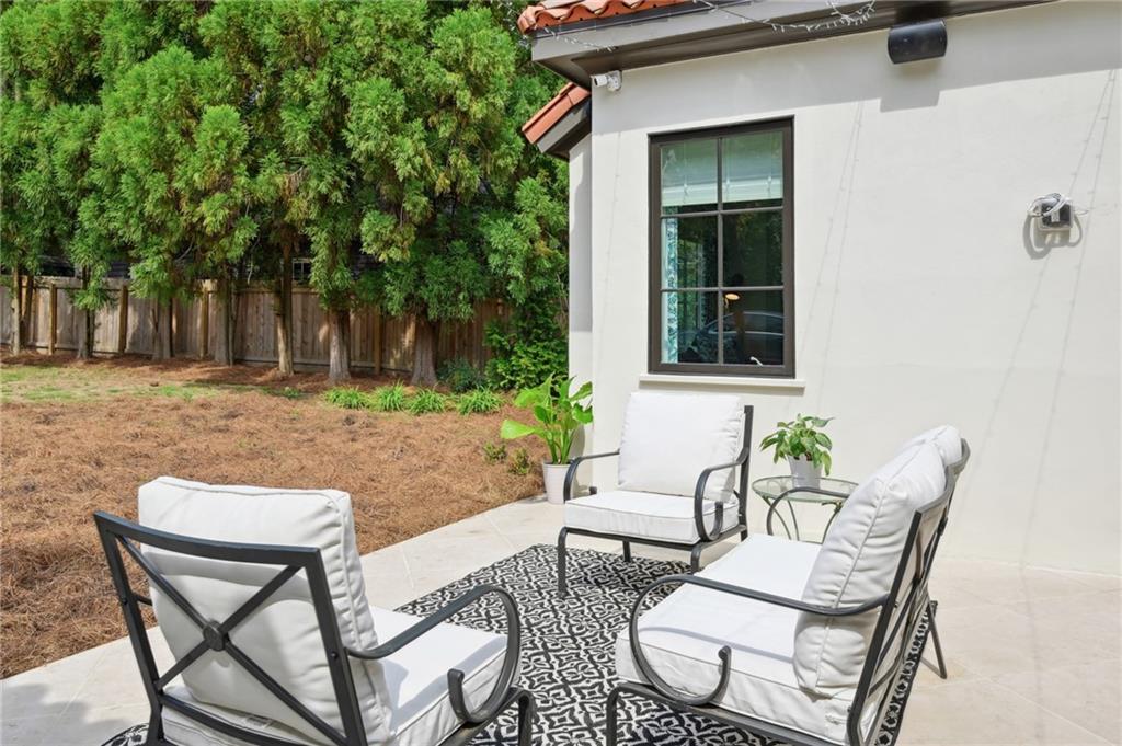 8 Brookhaven Drive NE