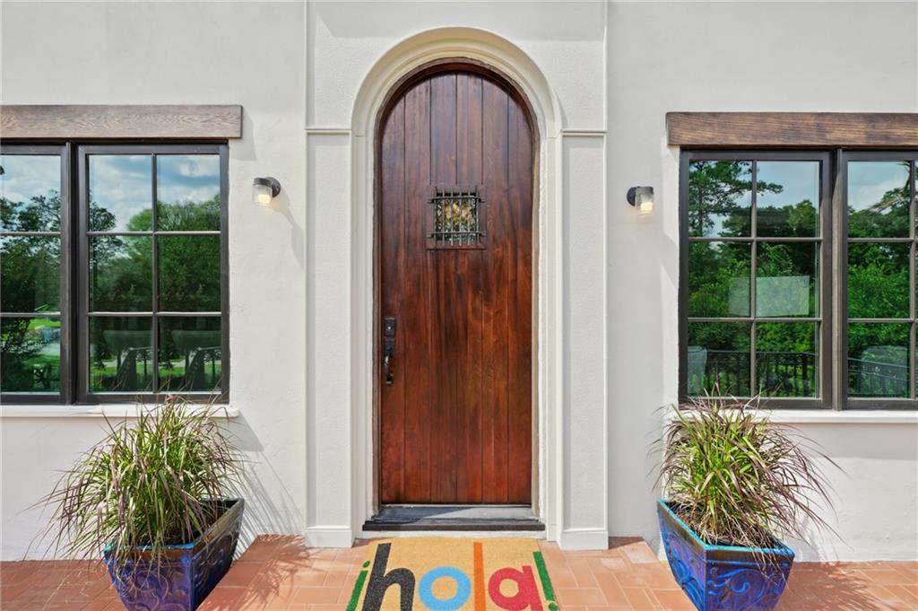 8 Brookhaven Drive NE