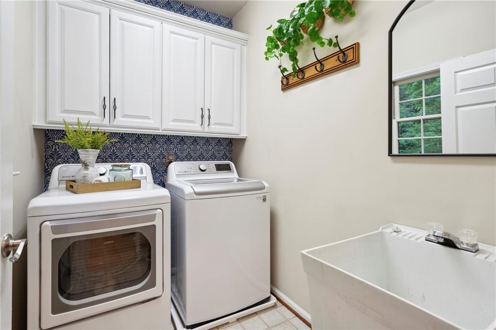 3304 Greencastle Chase NE