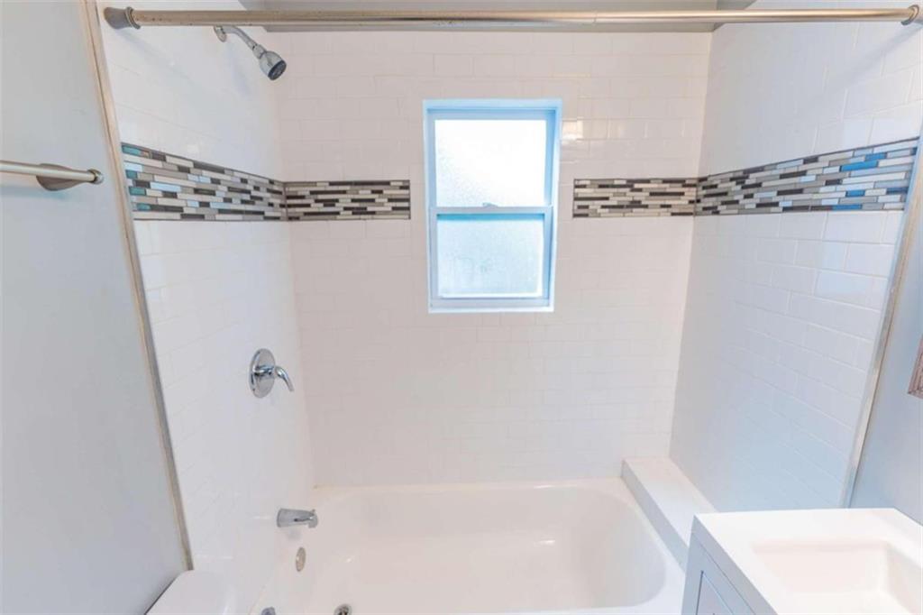 1385 SW Lorenzo Drive SW