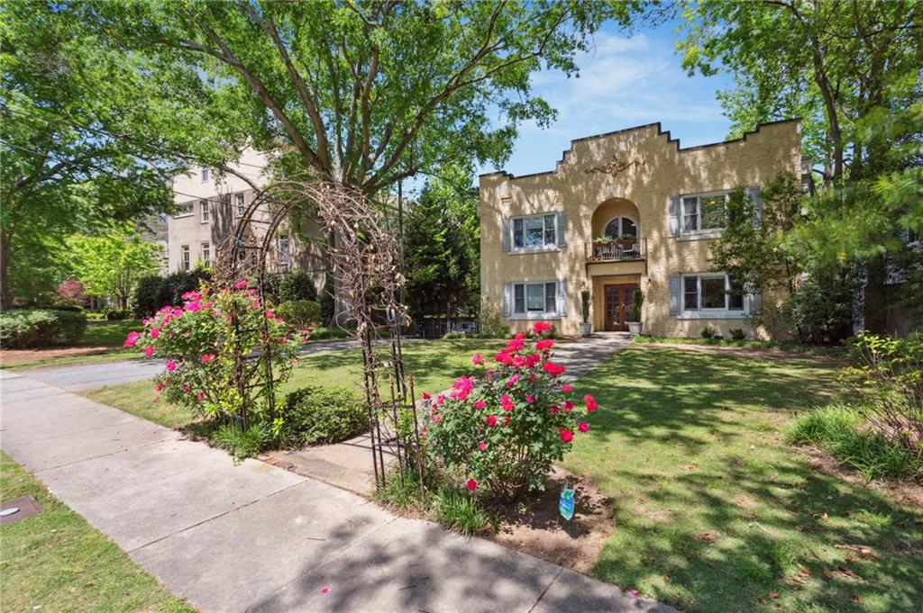 70 Sheridan Drive Unit 8