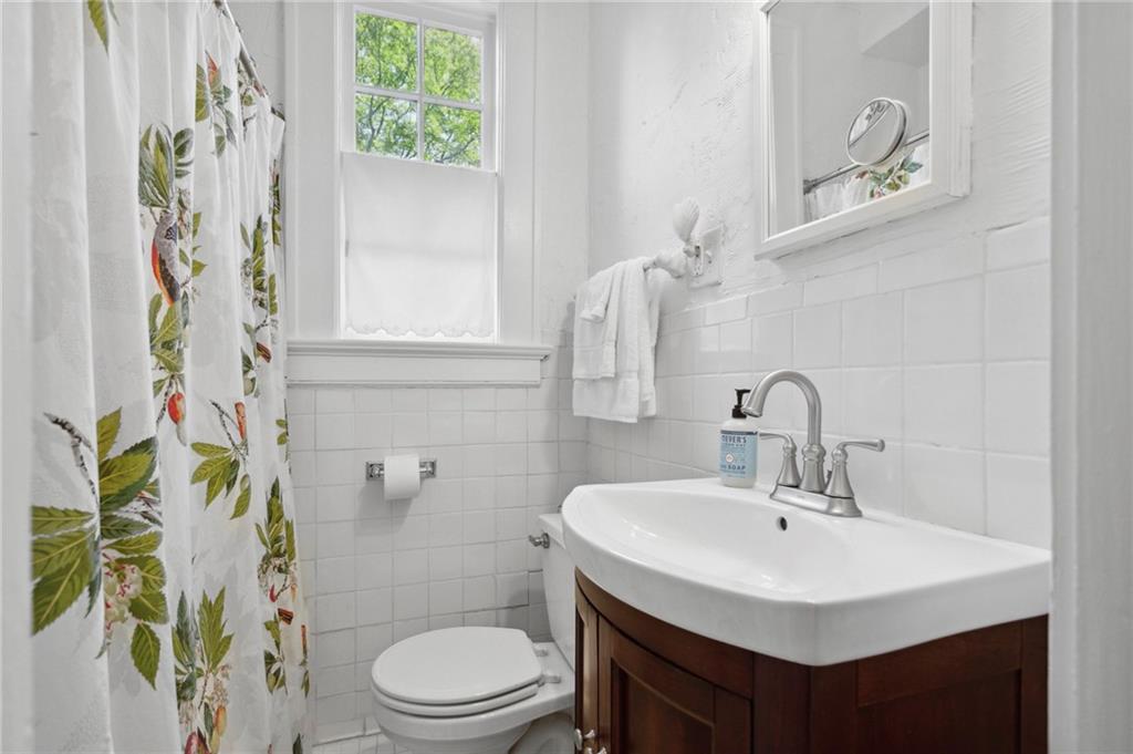 70 Sheridan Drive Unit 8