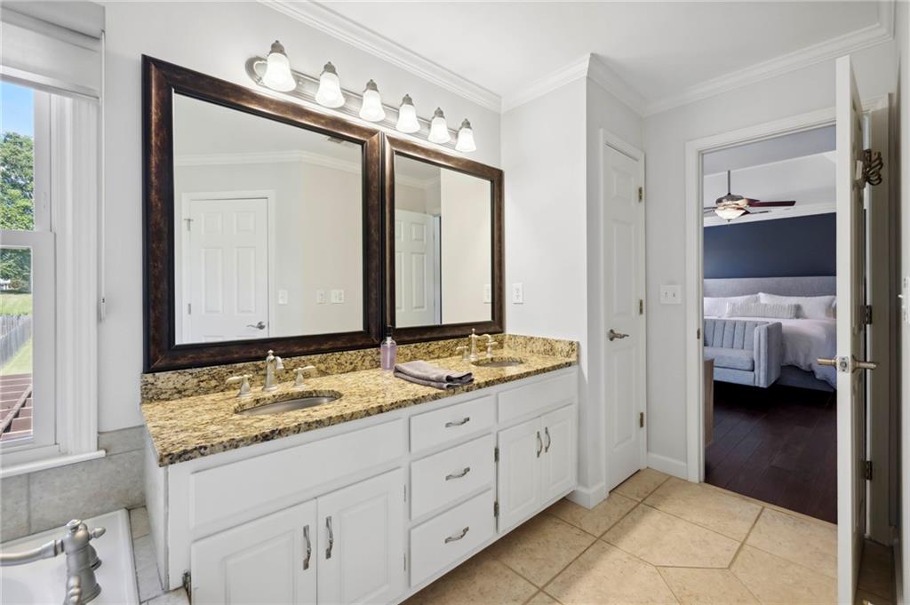 2520 Kingsglen Court