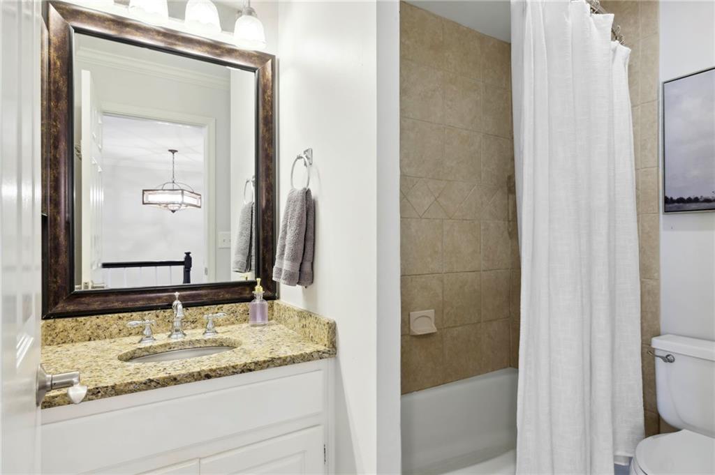 2520 Kingsglen Court