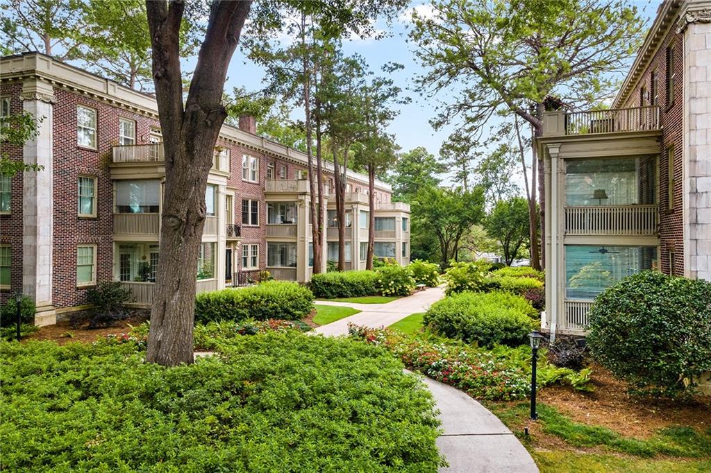 2260 Peachtree Road NW Unit B2