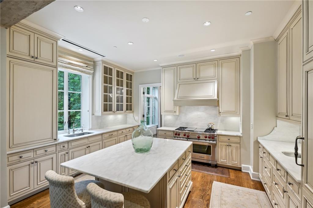 2440 Peachtree Road NW Unit 11