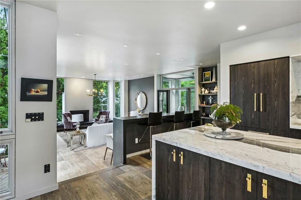 2605 Brookwood Drive NE