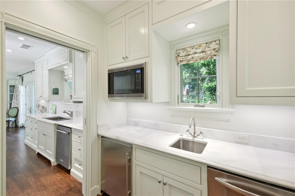 2582 Red Valley Road NW