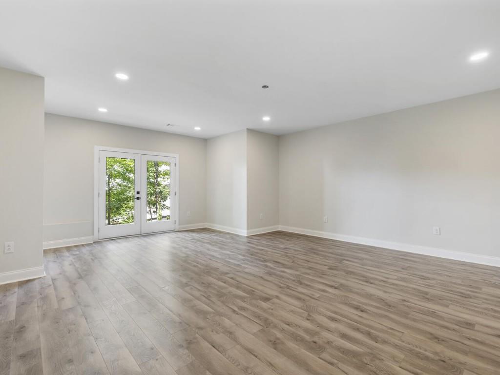 806 Lower Creighton Road