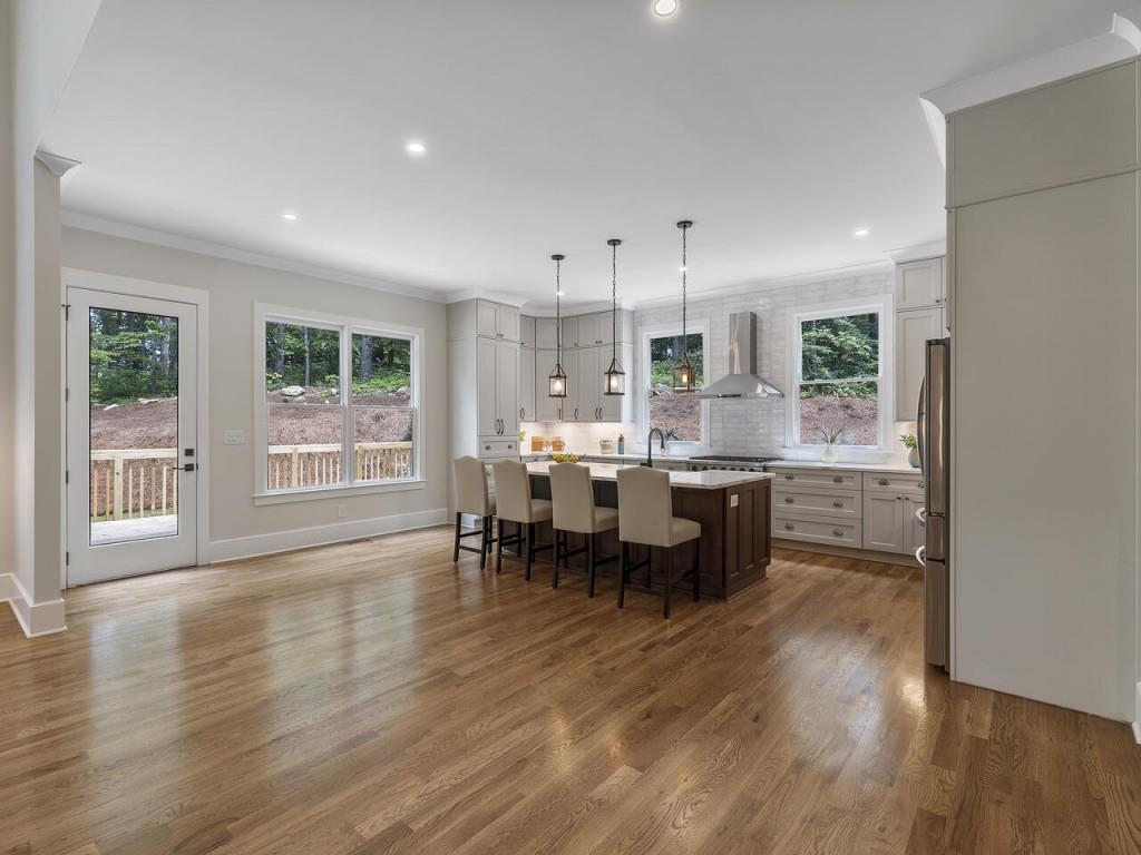 806 Lower Creighton Road