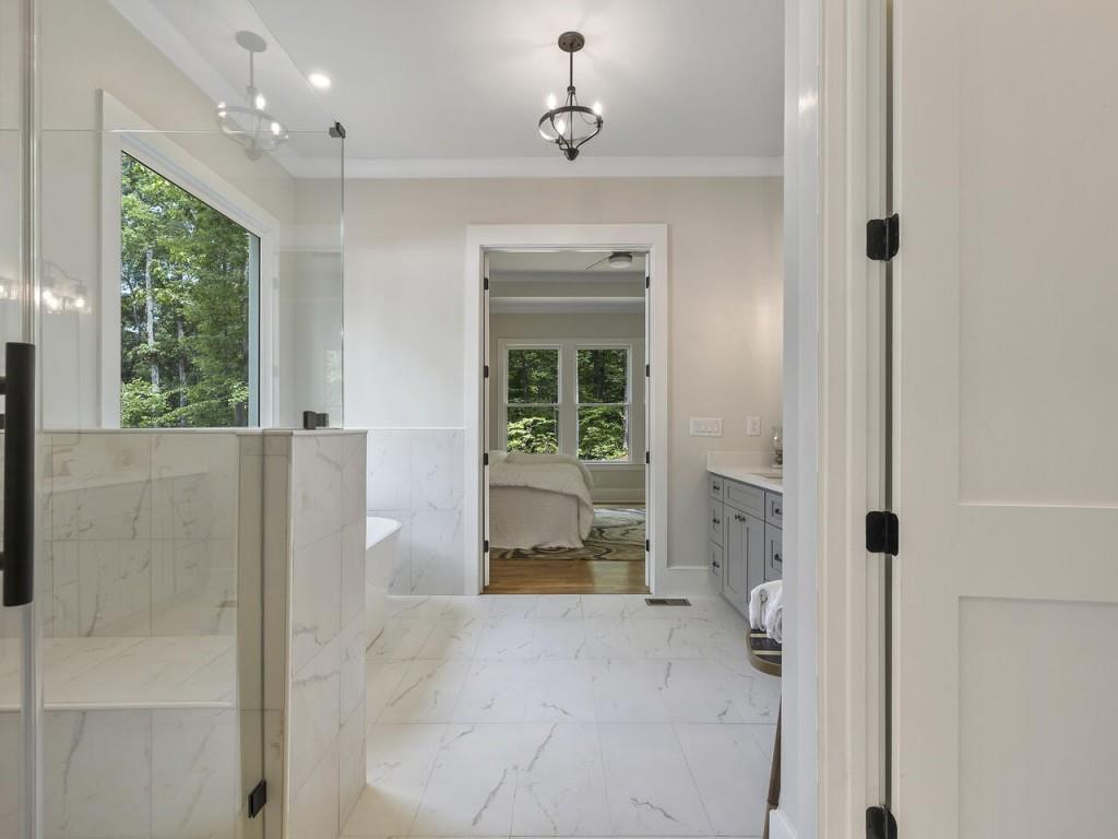 806 Lower Creighton Road