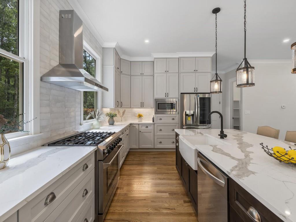 806 Lower Creighton Road