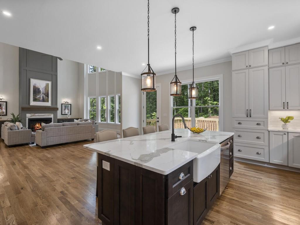 806 Lower Creighton Road