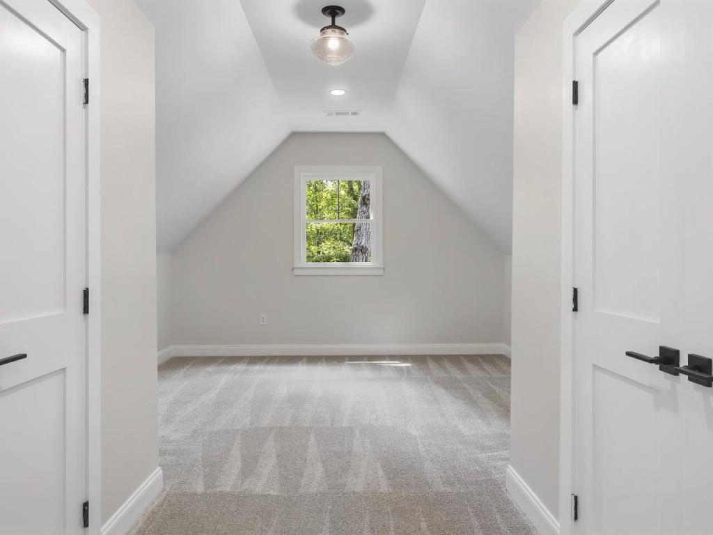 806 Lower Creighton Road