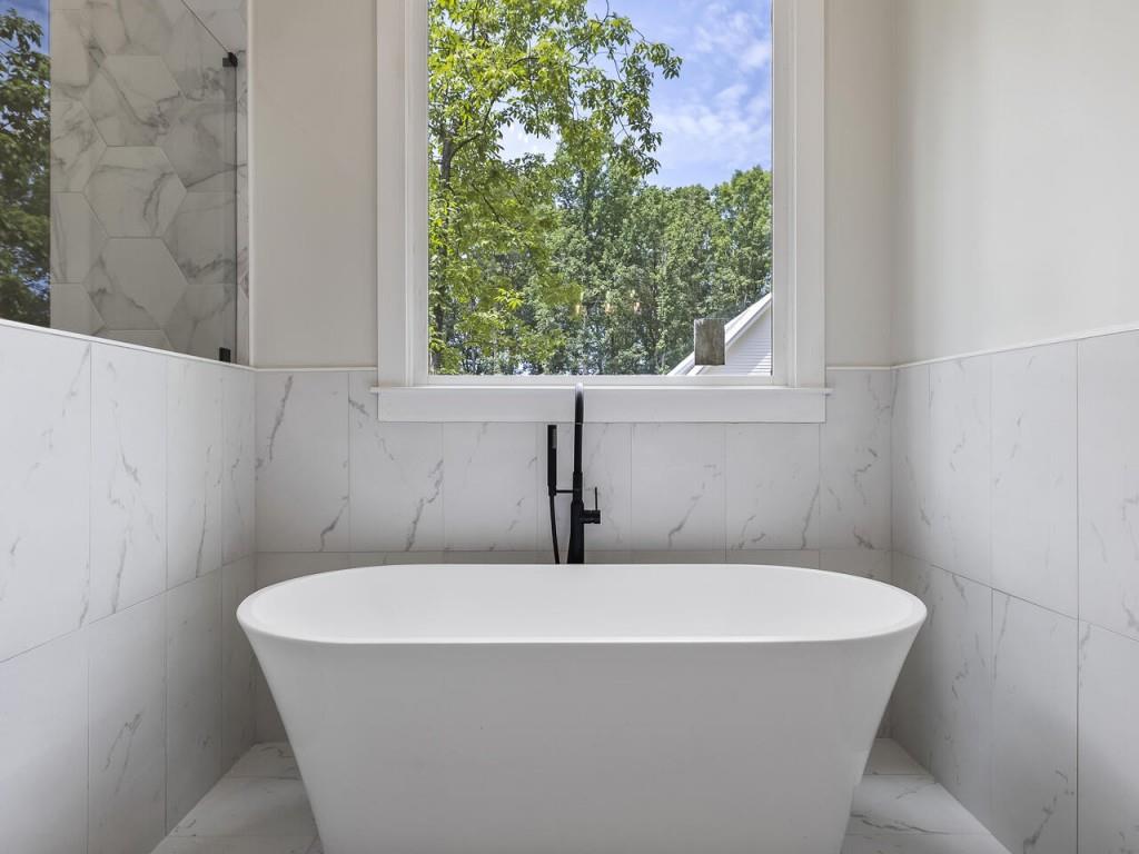 806 Lower Creighton Road