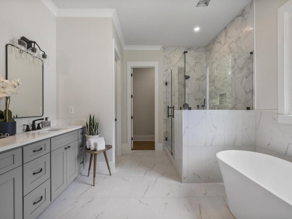 806 Lower Creighton Road