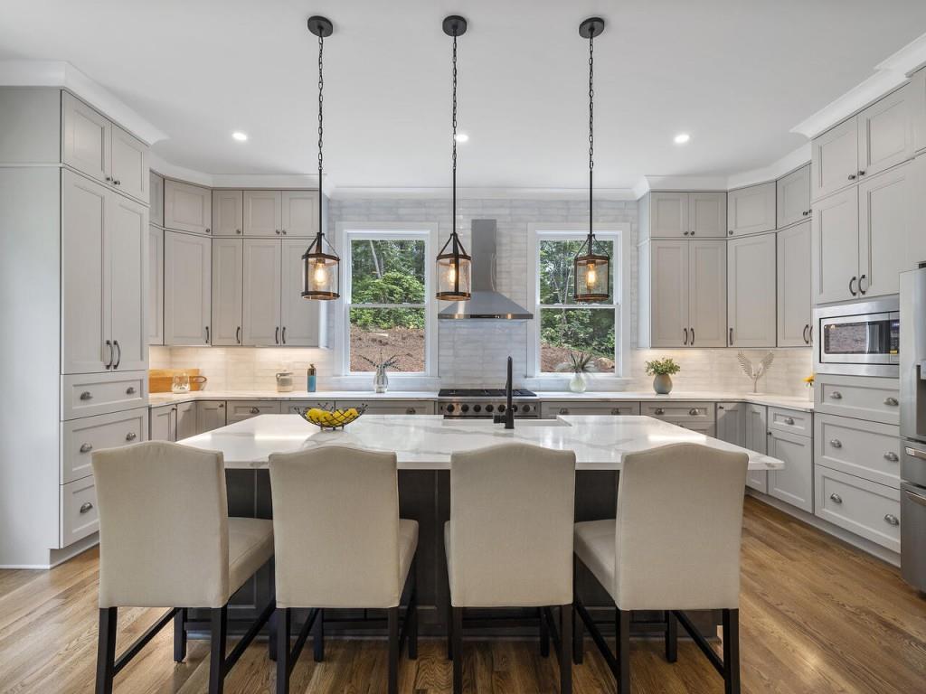 806 Lower Creighton Road