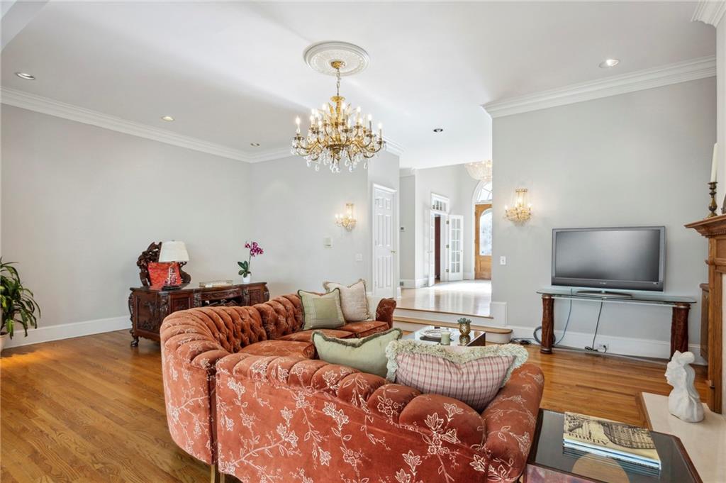 535 Mount Vernon Highway NW