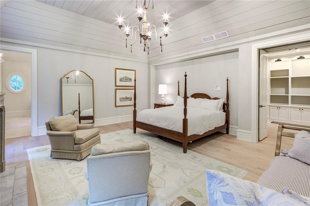 4200 Glengary Drive NE