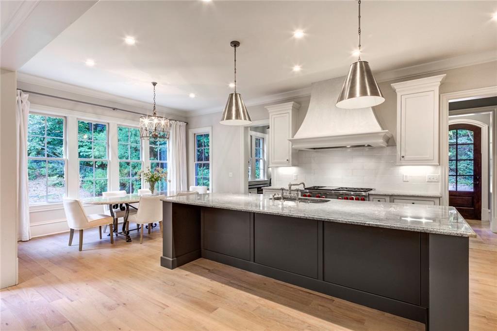 4200 Glengary Drive NE