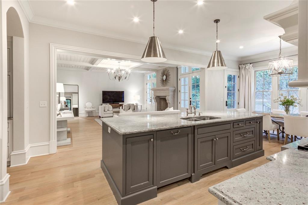 4200 Glengary Drive NE