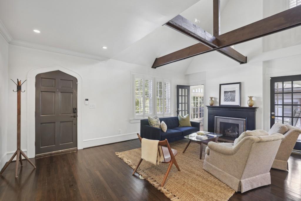 818 E Morningside Drive