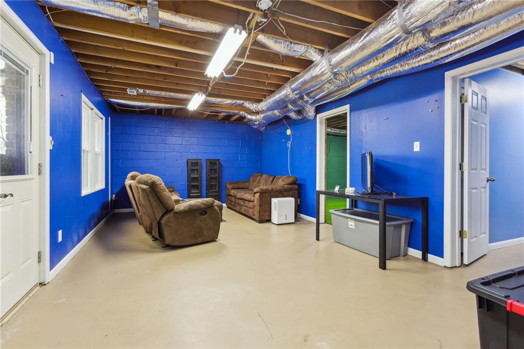 1112 Melton Drive SW