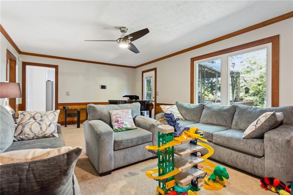 1112 Melton Drive SW